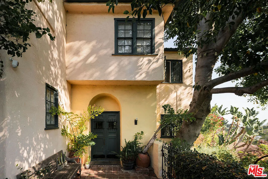 3 bed, 3.5 bath, $10,000 — Photo 3