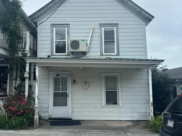 135 Front St, Swansboro, NC 28584