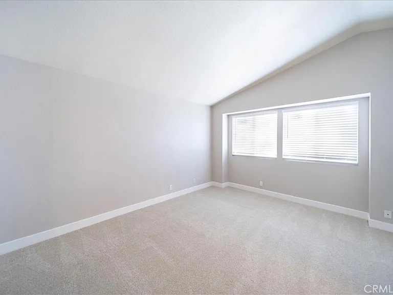 24687 New Haven Dr — Photo 33