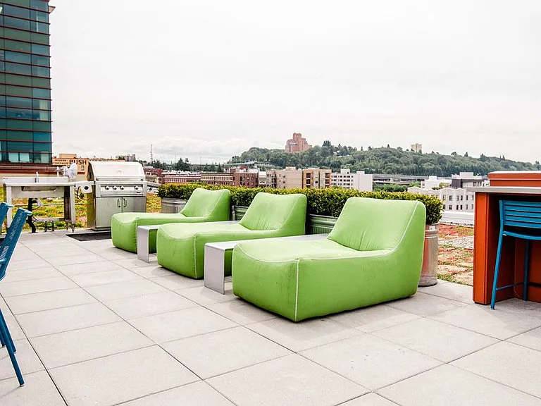 Icon Apartments — Photo 21
