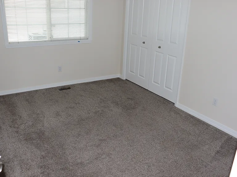 1328 E Hunter Dr — Photo 21