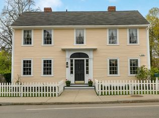16 Main St, Essex, MA 01929