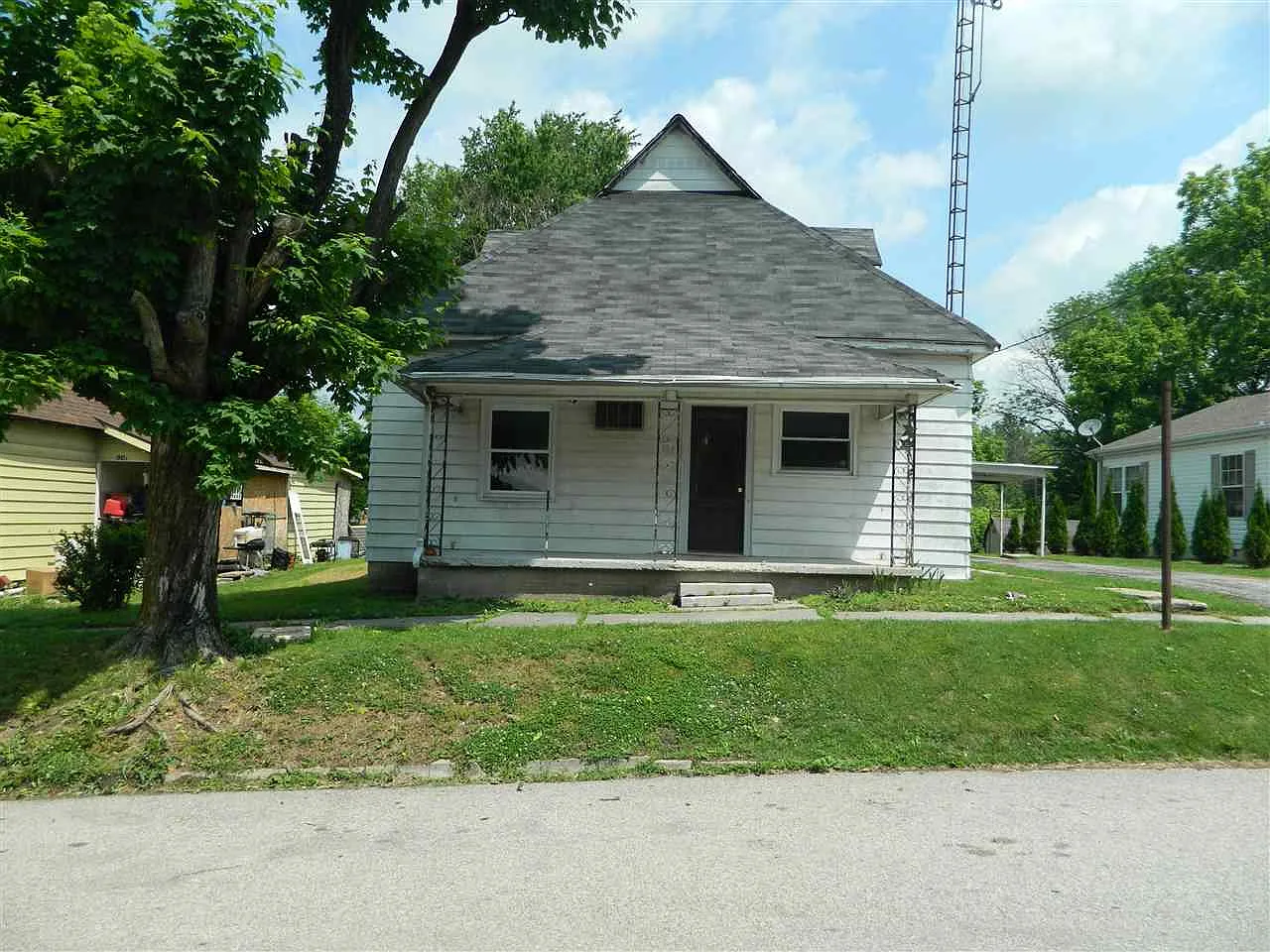 1211 3rd St photo 1