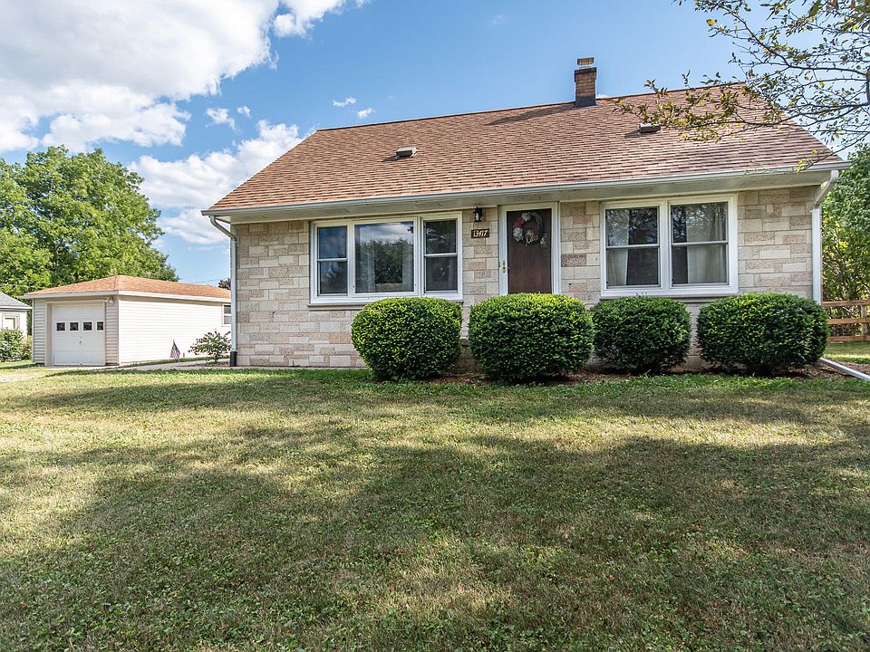 2nd image of 13417 W Honey Ln