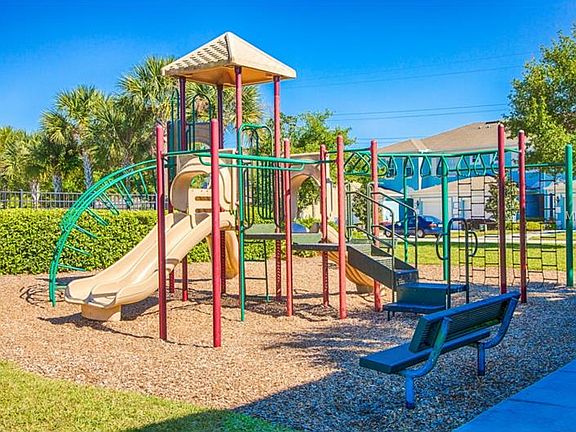3rd image of 10747 Savannah Wood Dr #205