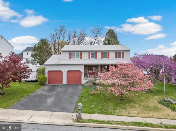 1049 Boeshore Cir, Reading, PA 19605