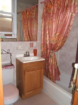 2nd fl bathroom