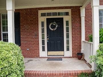 3rd image of 4568 Aylesbury Ct