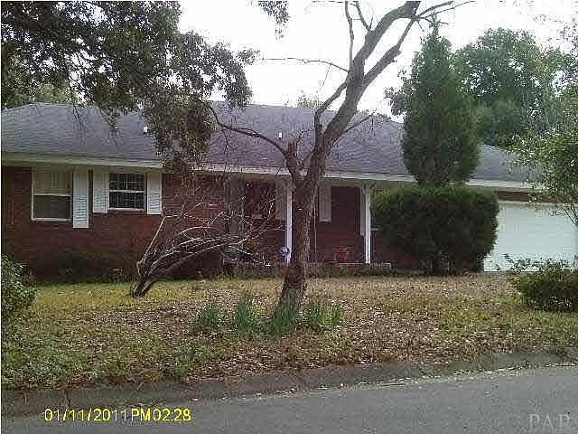 1st image of 840 Fairfax Dr