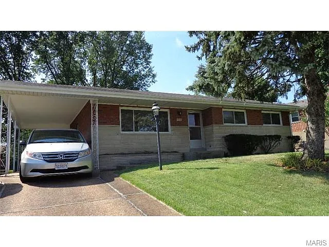 9242 Lurline Dr photo 1
