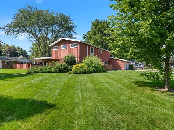 303 Central Ave, Aurora, IL 60506
