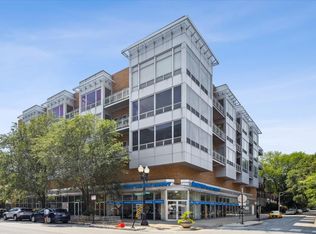 3928 N Sheridan Rd #410, Chicago, IL 60613