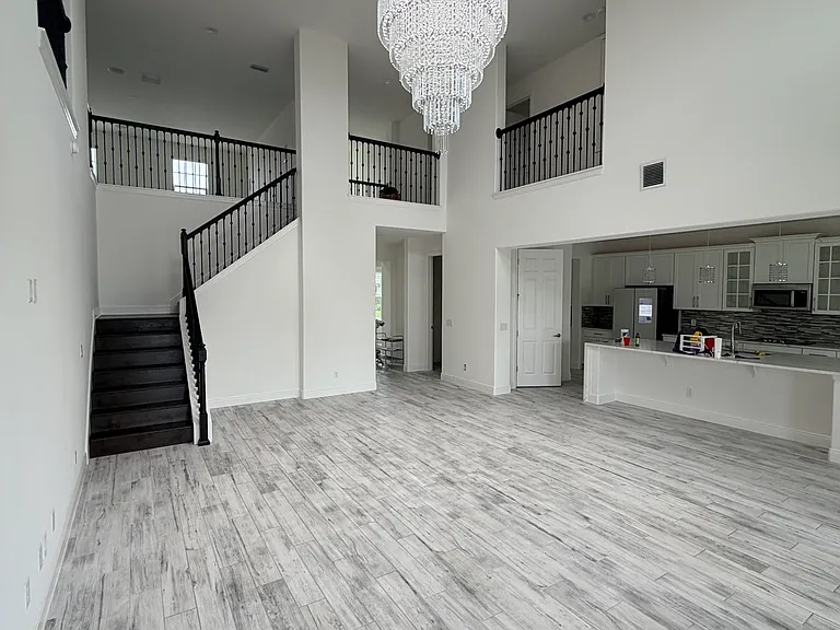 4925 Olivia Ct — Photo 12