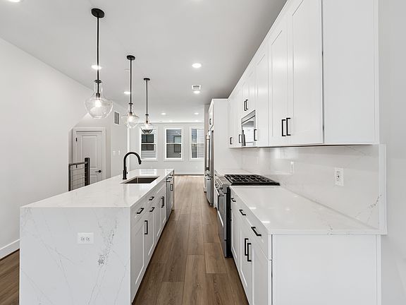 4926 Churchill Mews