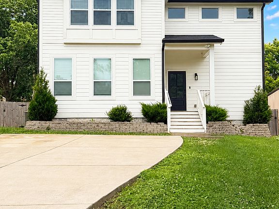 2nd image of 3828 E Ridge Dr