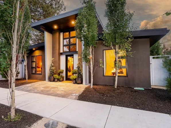 1067 Albany Ave, Bend, OR 97701