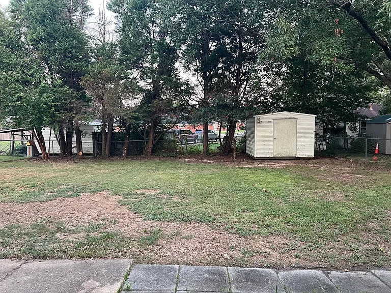 7117 Stamford Ct — Photo 15