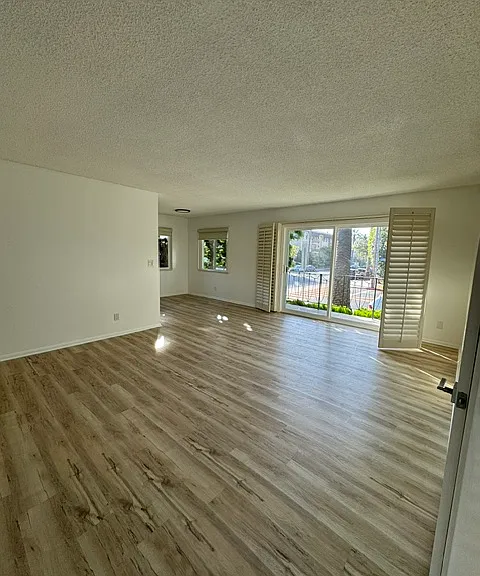 529 California Ave — Photo 3
