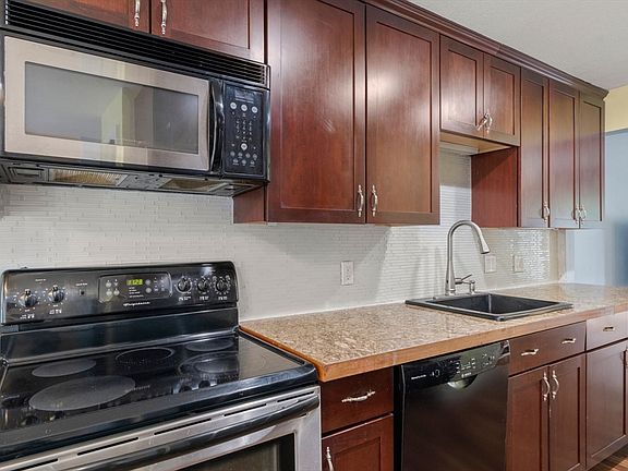 5th image of 579 Twin Lakes Dr #579