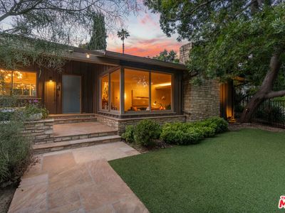 2337 N Vermont Ave, Los Angeles, CA, 90027