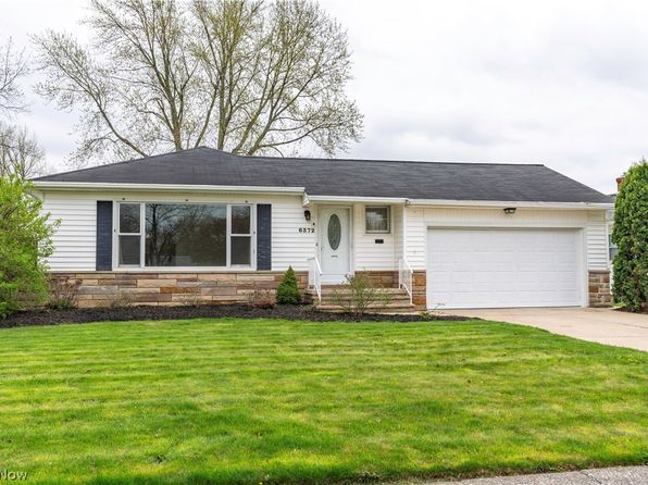 6372 Ashdale Rd, Mayfield Heights, OH 44124