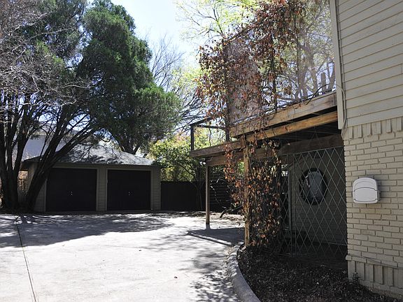 3rd image of 4202 Glenwood Ave