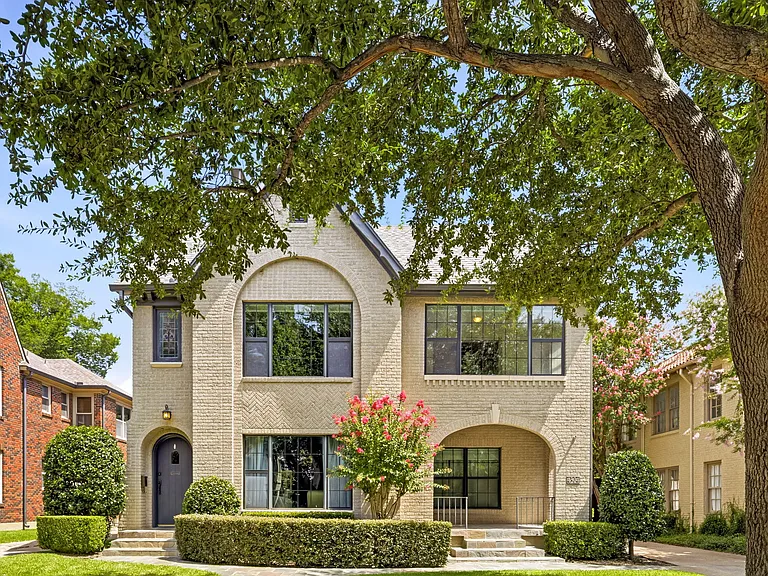 4306 Normandy Ave — Photo 2