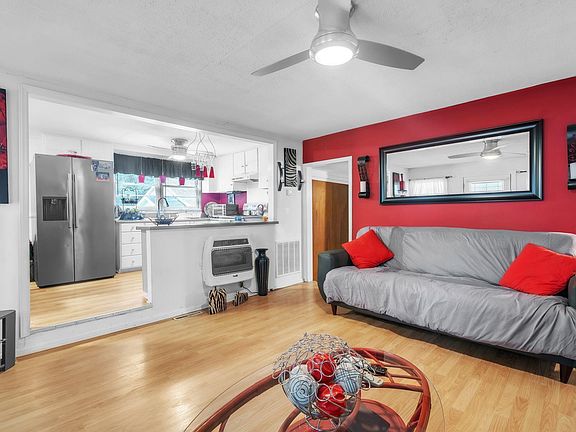 5th image of 2127 Hellams Rd