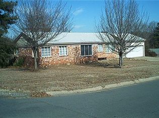 1303 Overview Dr, Jacksonville, AR 72076