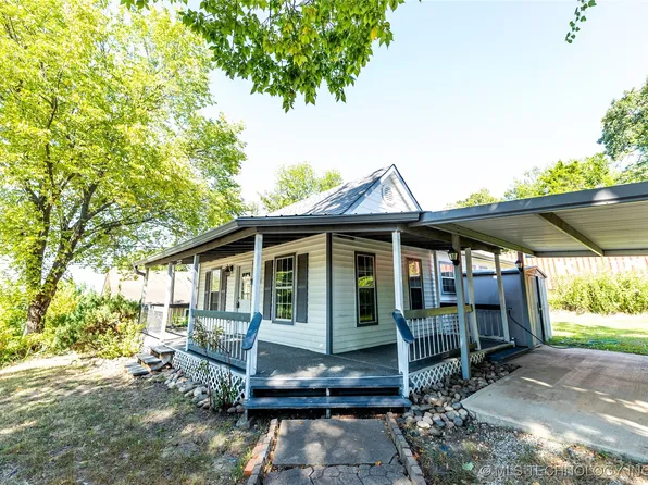 1002 5th St, Pawnee, OK 74058