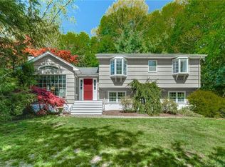 290 Carroll Rd, Fairfield, CT 06824