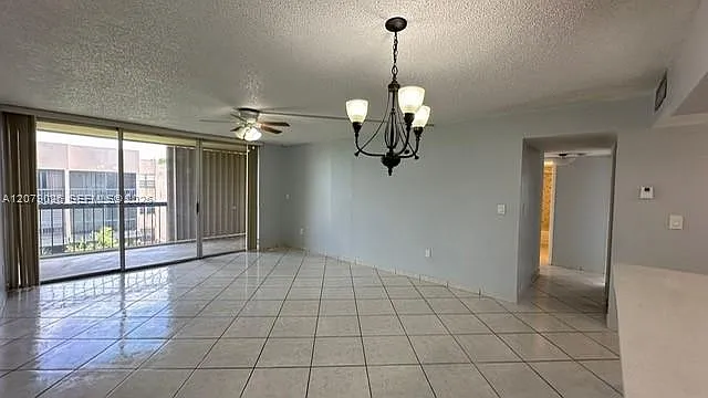 Gardens Of Kendall Condo — Photo 3