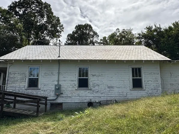 119 Loveless Rd, Elizabethton, TN 37643
