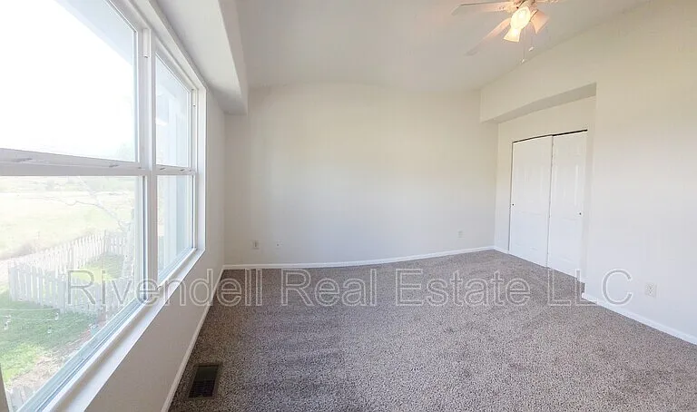 2044 Oakcrest Cir — Photo 6