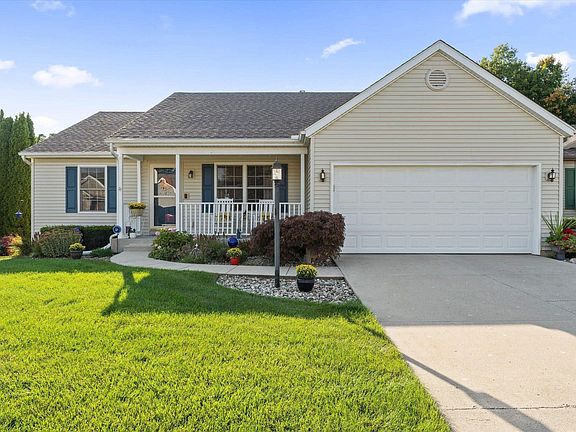 3rd image of 5622 Place Dr