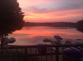15691 Lakeview Dr, Buchanan, MI 49107