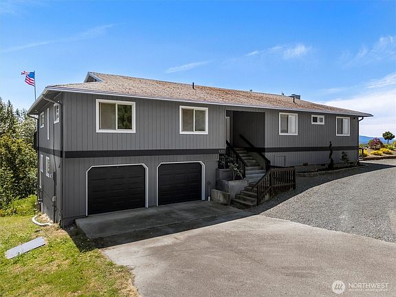 2nd image of 4353 Gooding Avenue