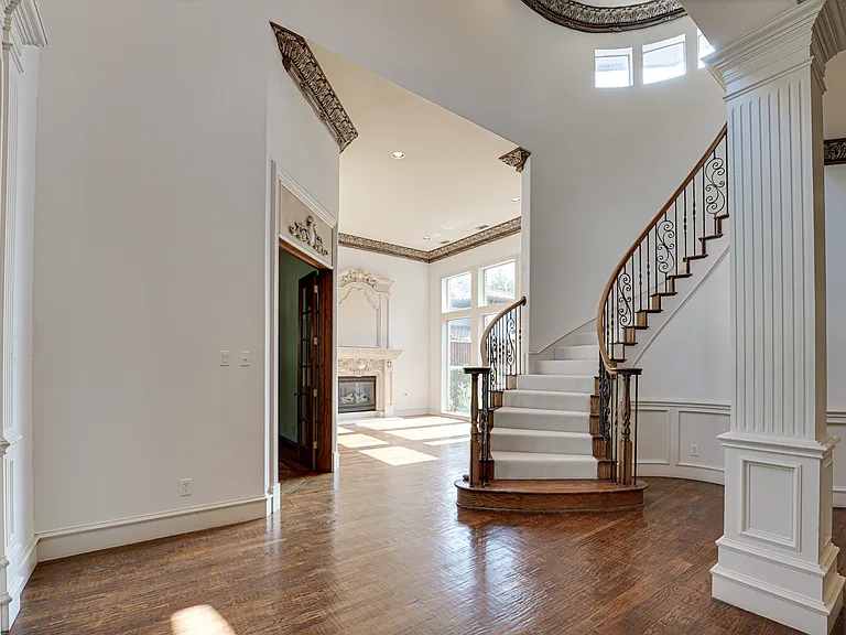 5004 Castle Creek Ct — Photo 4