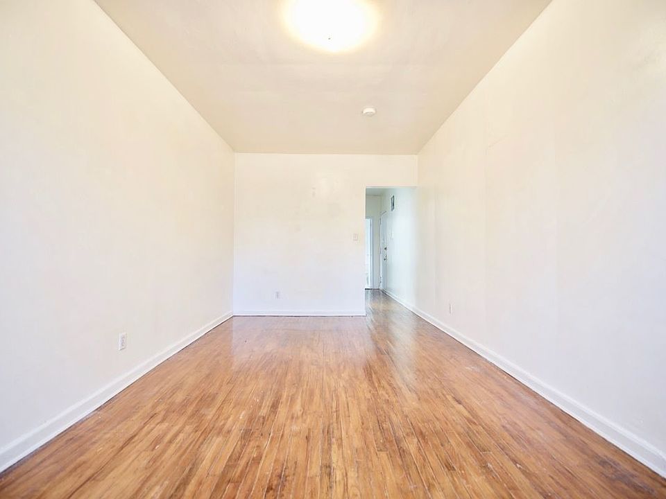 2nd image of 151 Allen St #4FF