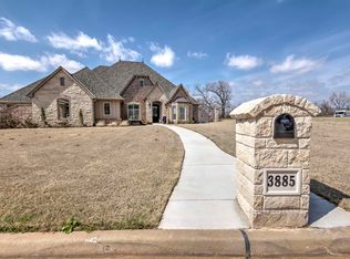 3885 N Ridgeview Dr, Duncan, OK 73533