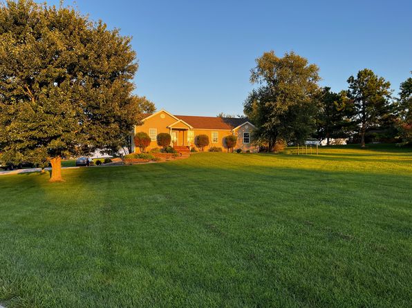 60 Ballard Ln