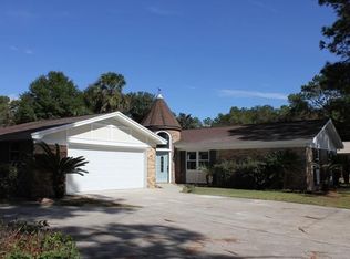 109 Country Club Rd, Shalimar, FL 32579