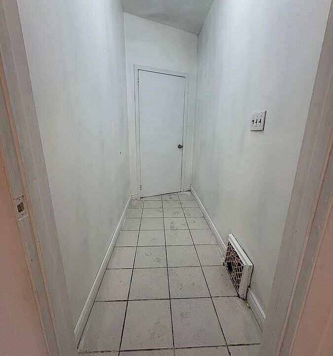 1st image of 693 Bruce Ave