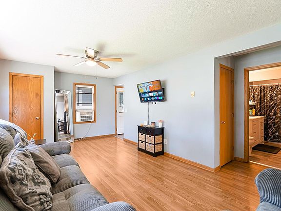 3rd image of 5107 James Ave N