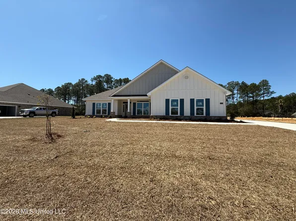 14215 Quill Ave, Biloxi, MS 39532