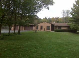 14596 W Country Lane Dr, Wadsworth, IL 60083