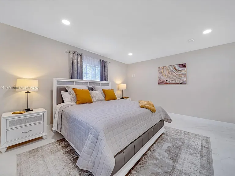 241 Oceanic Ave — Photo 32