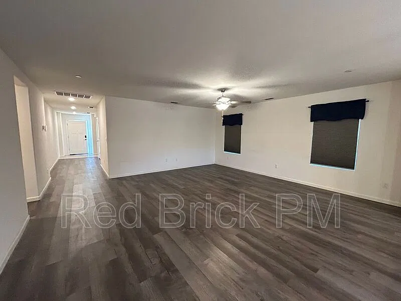 4 bed, 3.0 bath, 1852 sqft, $2,395 — Photo 3