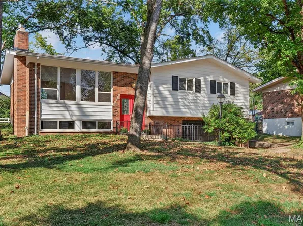 11051 Wylestone Ct, Saint Louis, MO 63126
