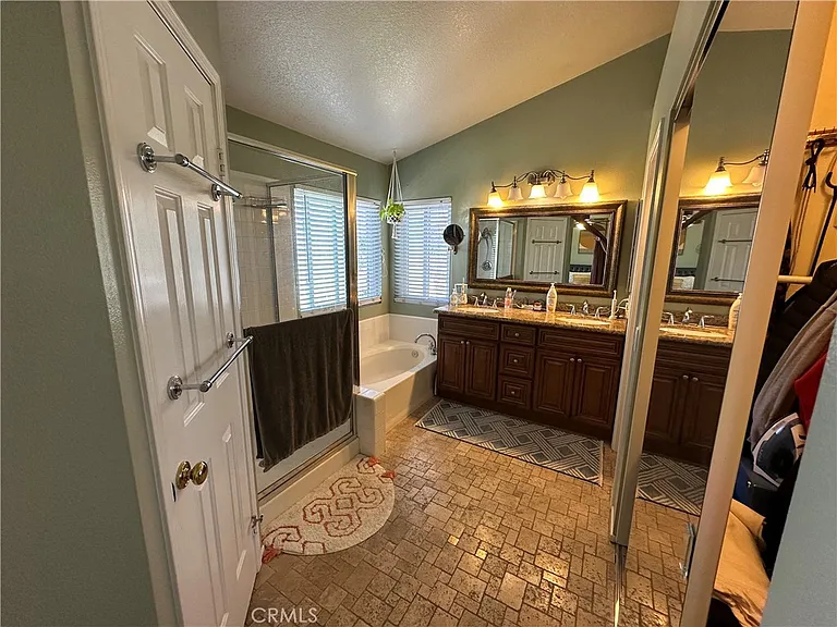 12 Cameron Cir — Photo 9